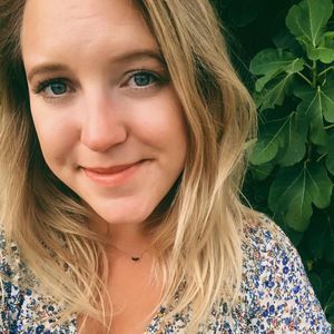 Meet your Posher, Carlye